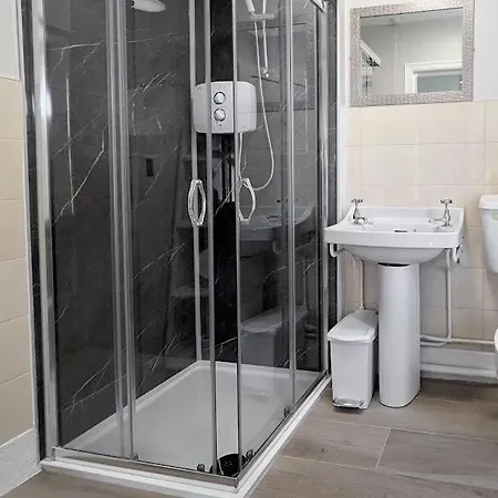 30 Marian Park - Luxury Townhouse Дом отдыха *